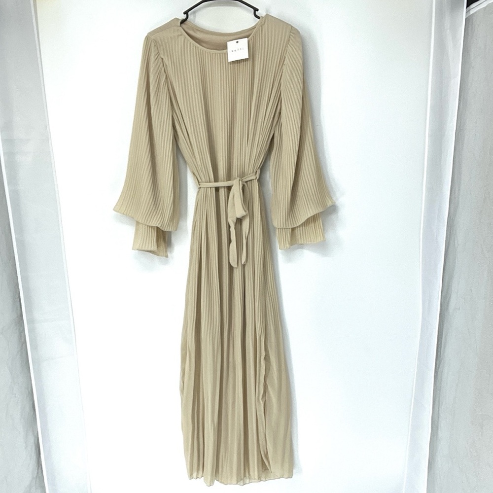 Pleated Long Sleeve Maxi Dress in Beige